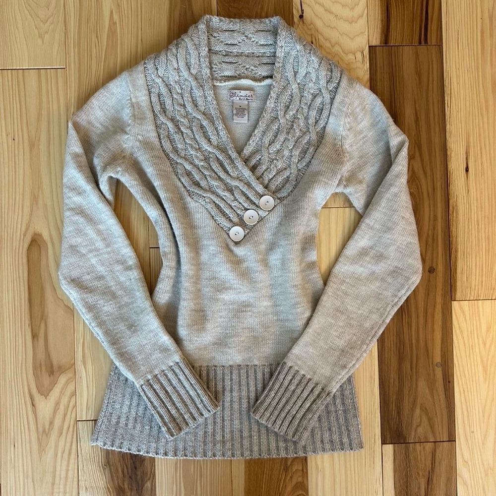 Cozy Y2K sweater with front button detailing